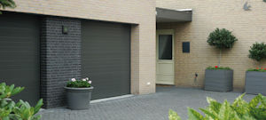 BEMO Zonwering & Rolluiken - Sectionaaldeur